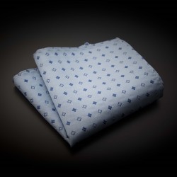 Pochette pure soie - bleu clair à motifs bleu foncé